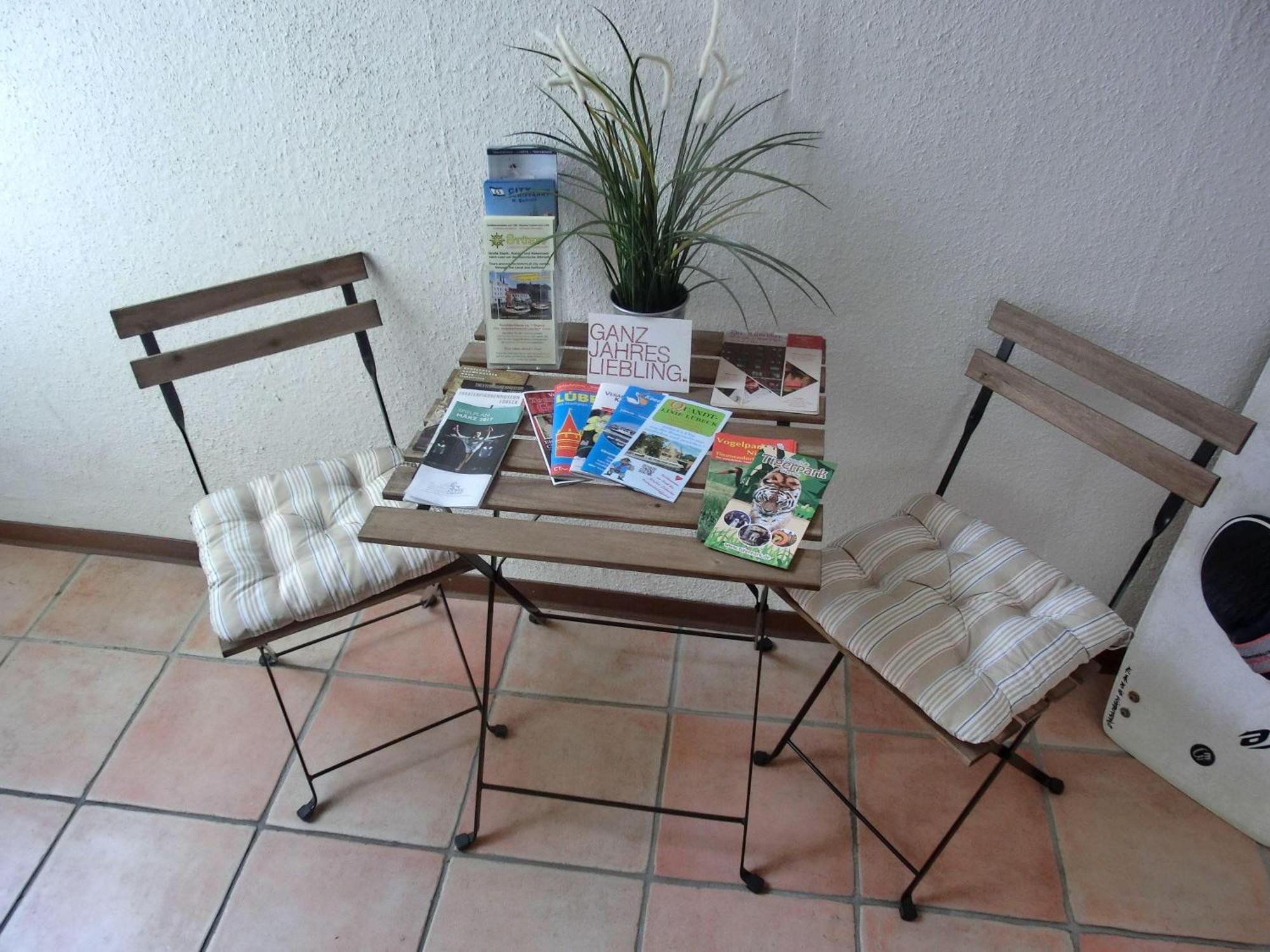 1-Zimmer-Apartment-2-Hochparterre Lubeck Bagian luar foto